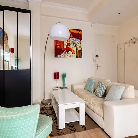 Palais Azura Furnished Flat 아파트