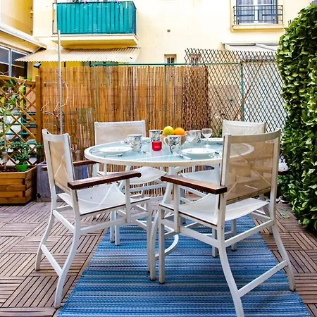Palais Azura Furnished Flat 아파트