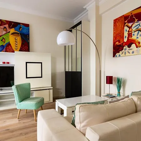 Palais Azura Furnished Flat דירה ניס